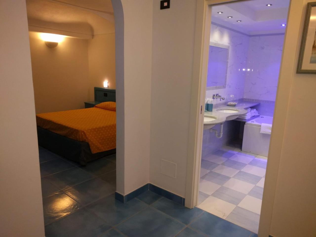 Hotel Conte - S. Angelo Bay Serrara Fontana Kültér fotó